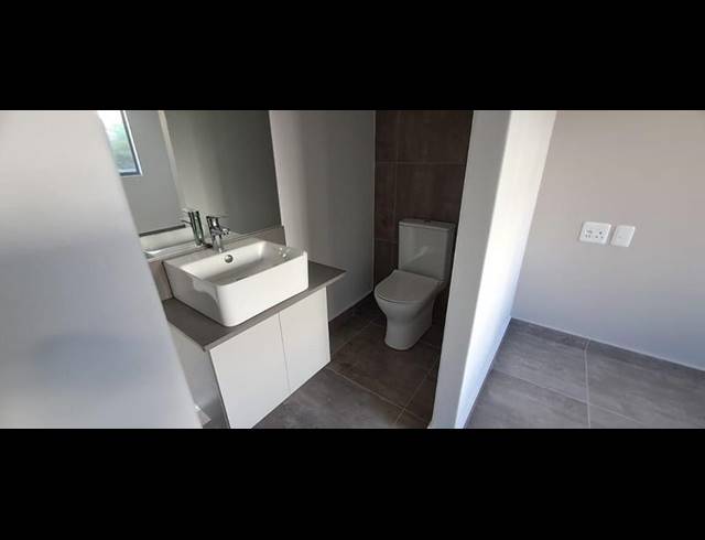 2 BEDROOM APARTMENT FOR SALE IN ISLAND VIEW